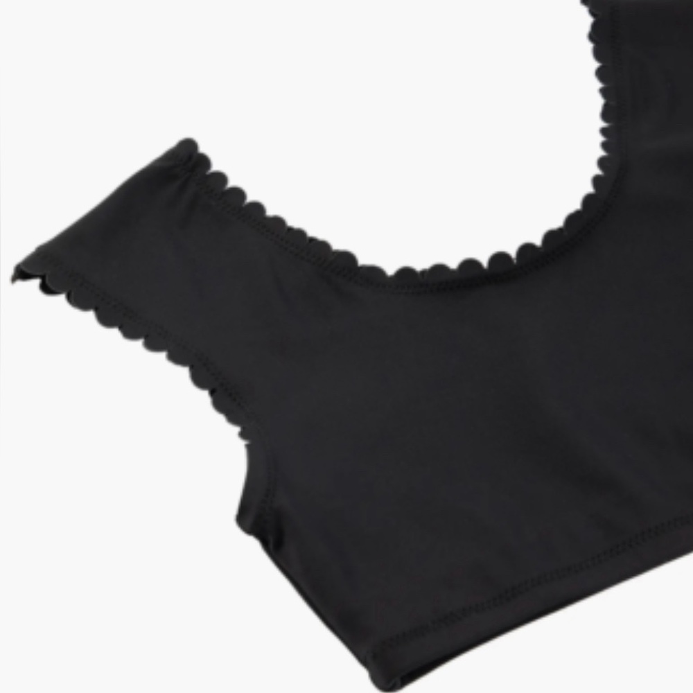 Habitual Kids Swim Scalloped Edge Crop Top in Size 14 (kids)